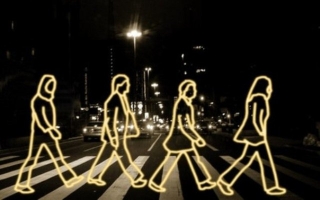 С июля 2015 года пешеходов обяжут носить светоотражающие элементы