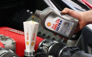 ТД «Автокомпания» стал официальным дистрибьютором масел концерна Shell